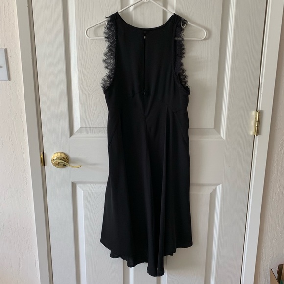 ❣️❗️FINAL PRICE➖DONATING SOON. H&M lace trim LBD - Picture 4 of 6